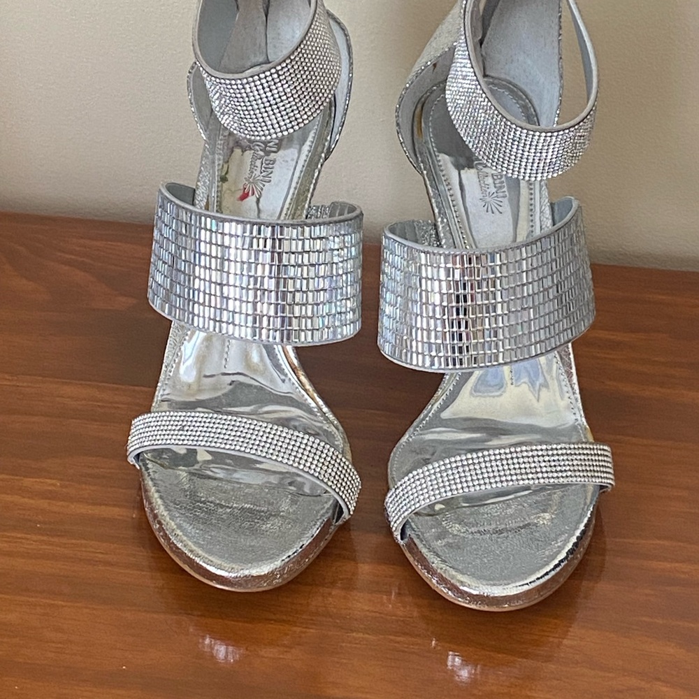 Giani Bernini Silver Rhinestone Heels